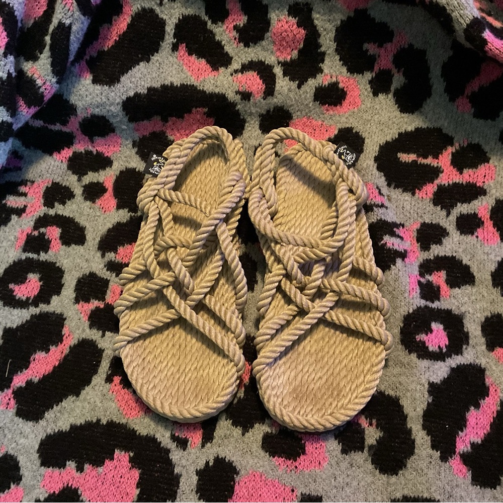 Nomadic state of mind w/soles sz 7